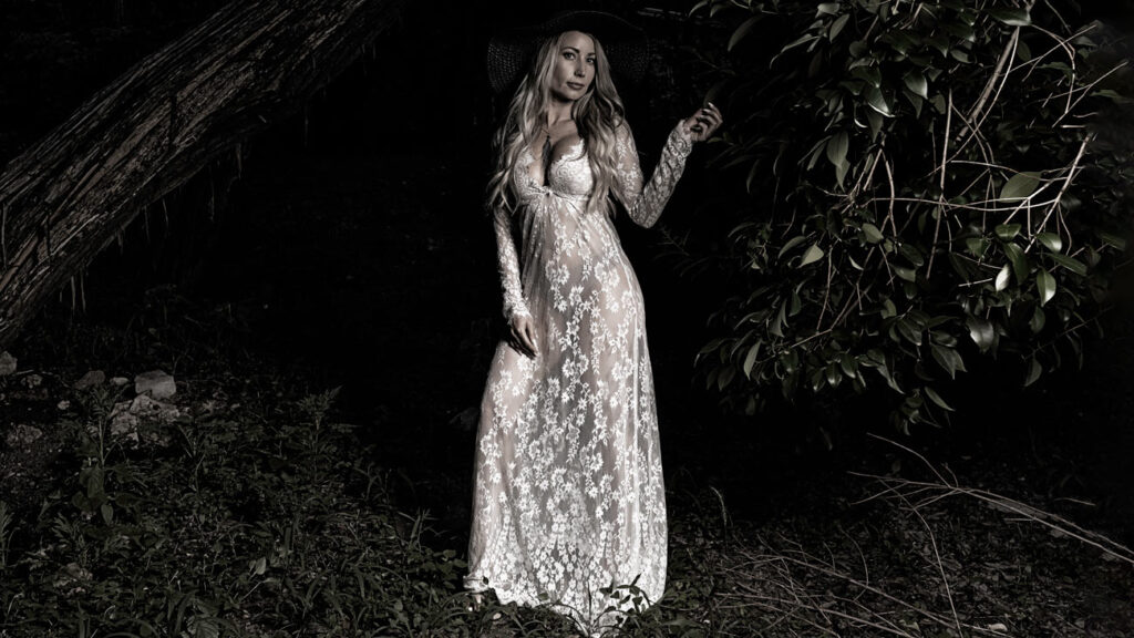 Black &Amp; White Boudoir Poses 5 bw boudoir photosoot ideas