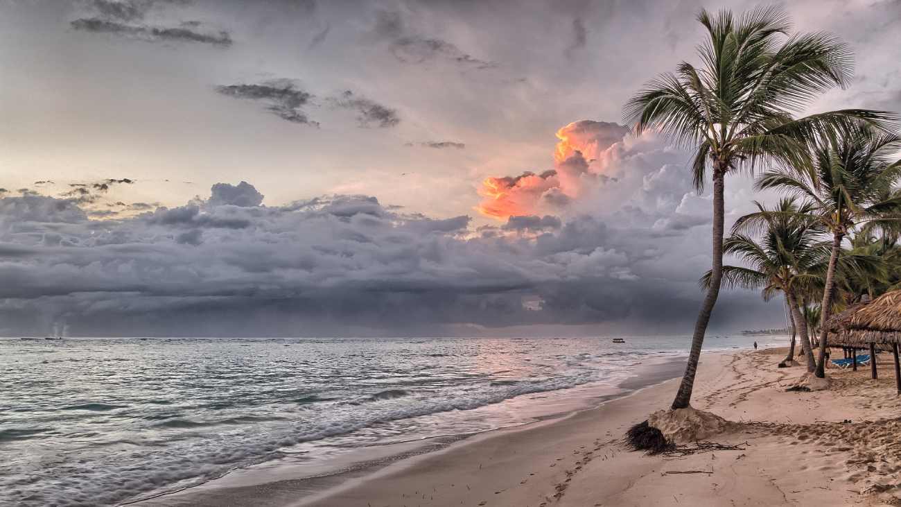 playa del carmen sunset photo