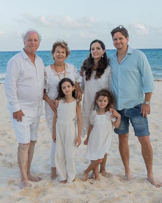 family-photographer-tulum-mx.jpg