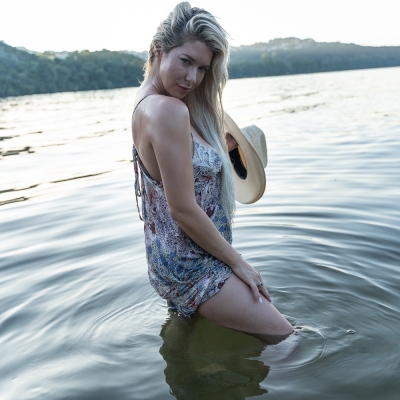 Edgy Boudoir Photoshoot Poses &Amp; Shoot Ideas 6 sexy boudoir poses