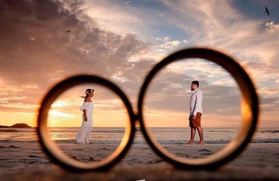 Engagement Photographers In Playa Del Carmen 4 engagement ring photoshoot ideas