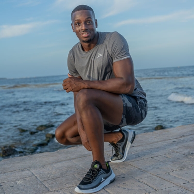 Male Fitness Poses For Outside Photoshoots 2 playa del carmen photographer