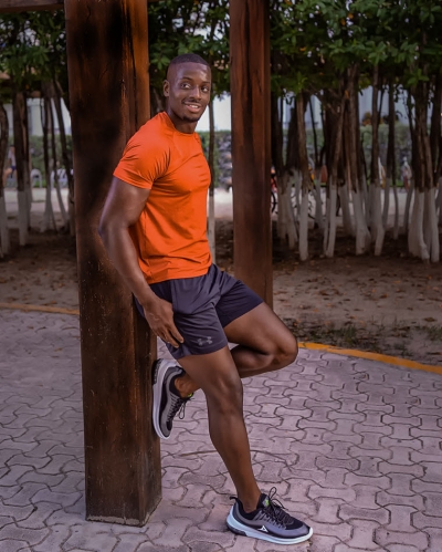 Male Fitness Poses For Outside Photoshoots 3 cancun photographers