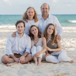 family beach photo ideas play del carmen