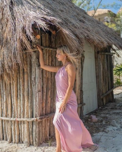 Beach Dress Pose Ideas 10 beach dress pose ideas 10